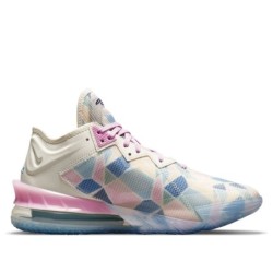 Nike LeBron 18 - Design Aérodynamique Avancé