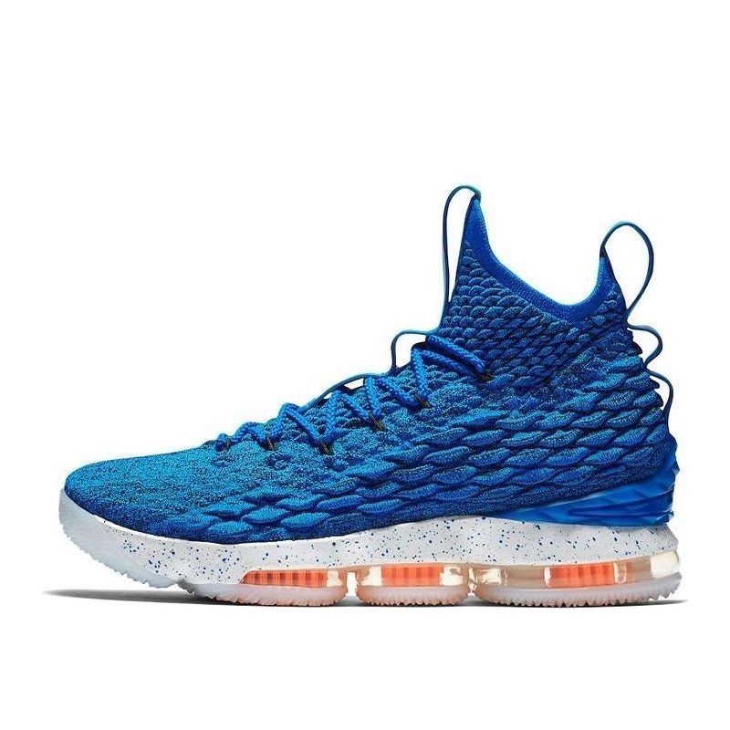 Nike LeBron 15 - Innovation Performance Réunies