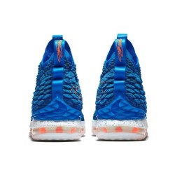 Nike LeBron 15 - Innovation Performance Réunies